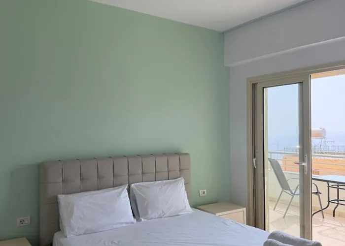 Dhermi Light Apartament *